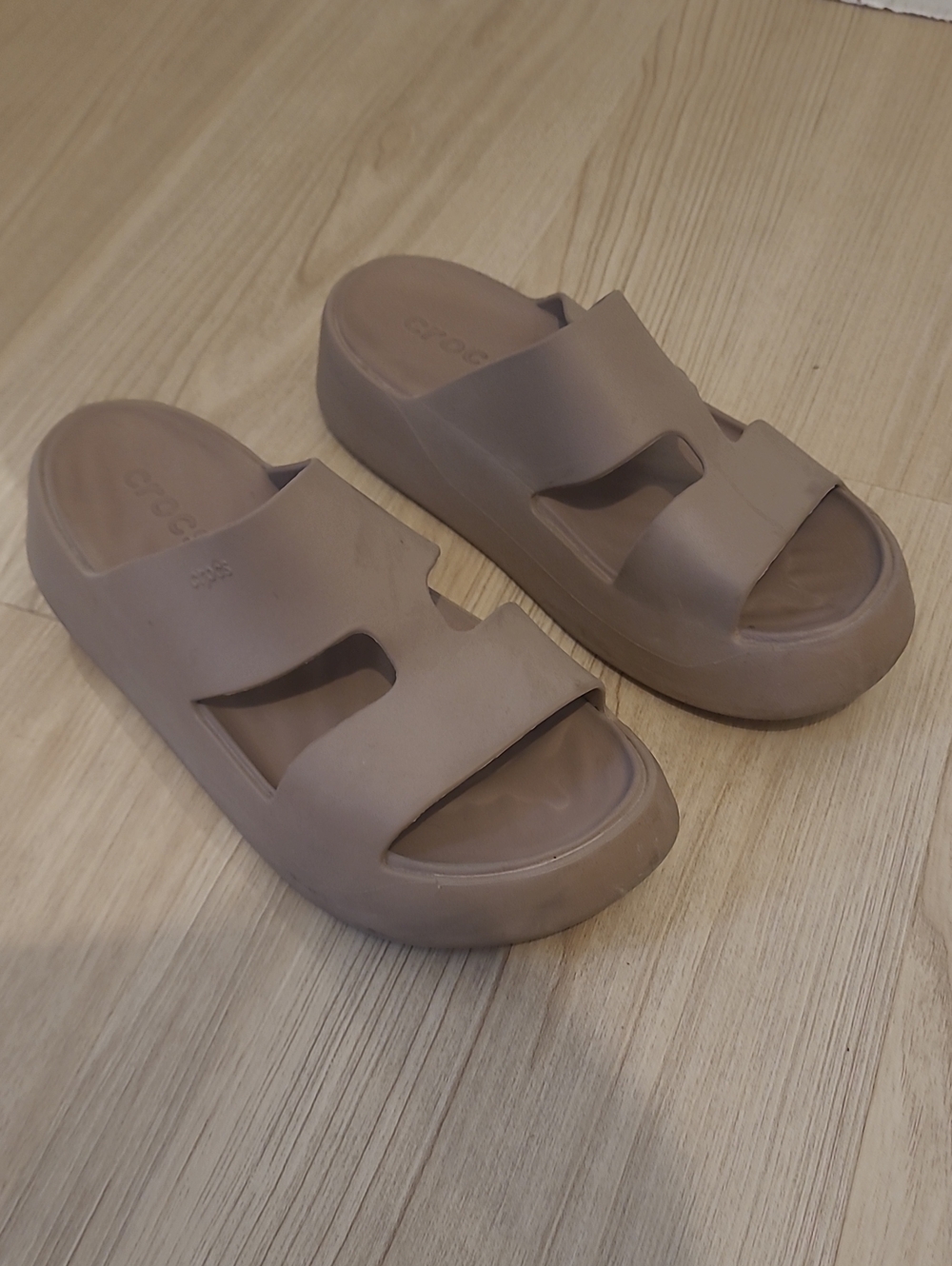 Crocs Platform